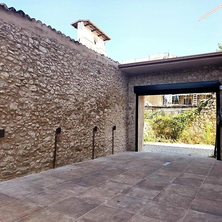 Dimora Adelfina - L'Aquila Centro Villa ภายนอก รูปภาพ