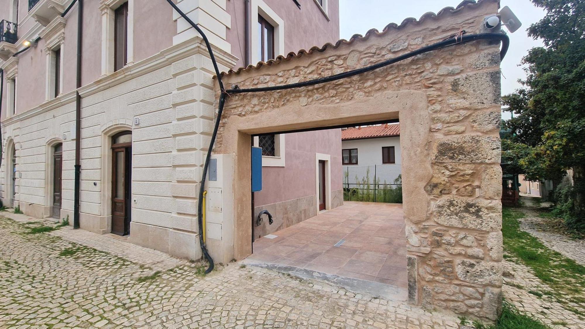 Dimora Adelfina - L'Aquila Centro Villa ภายนอก รูปภาพ